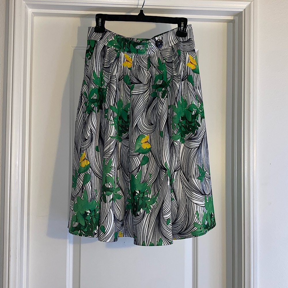Tropical print skirt 🌴🌺